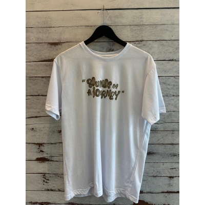 Camiseta Praia Brasil Sounds of a Journey Branca